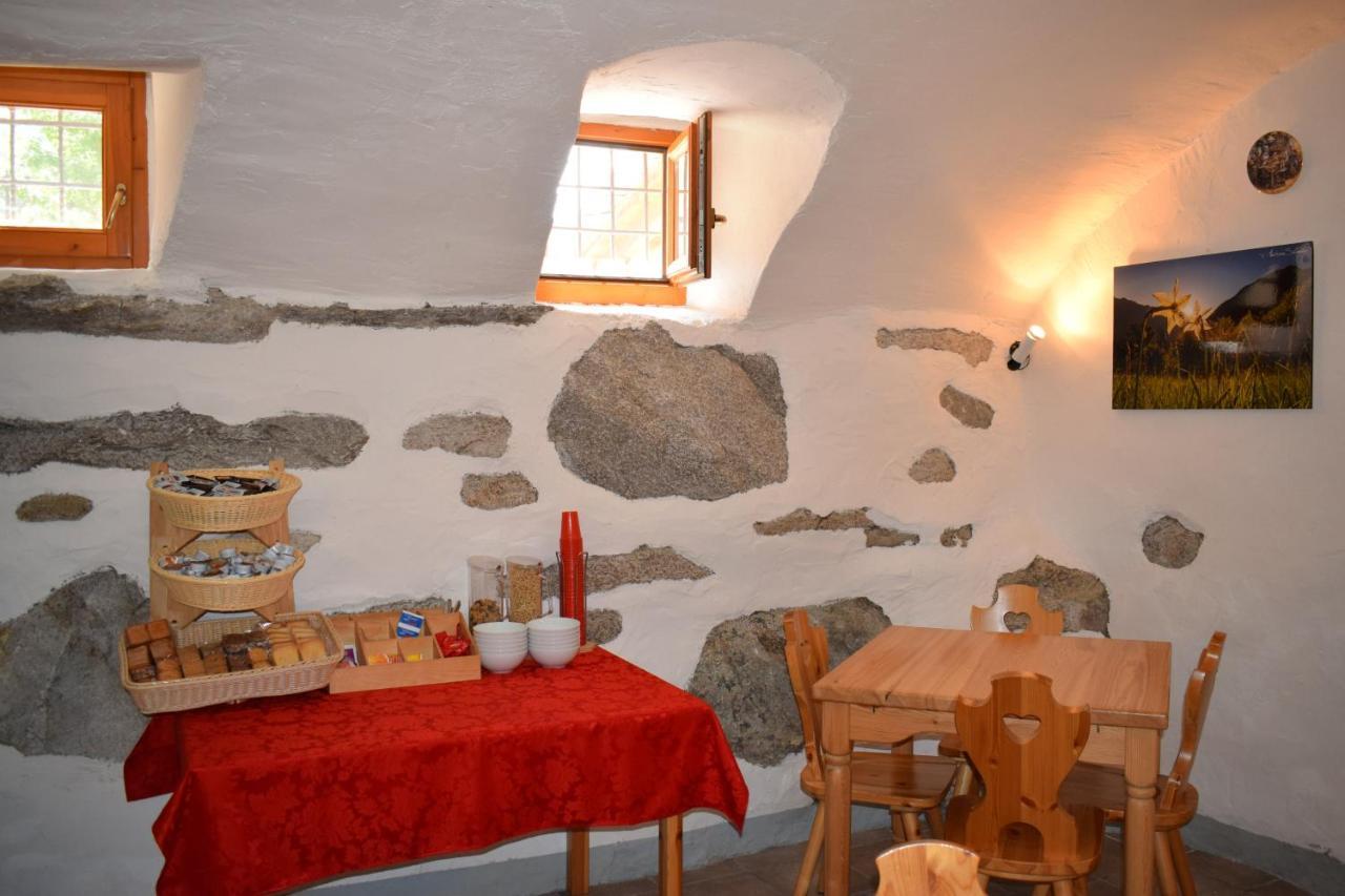 Italo-Svizzero Hotel Chiavenna Buitenkant foto