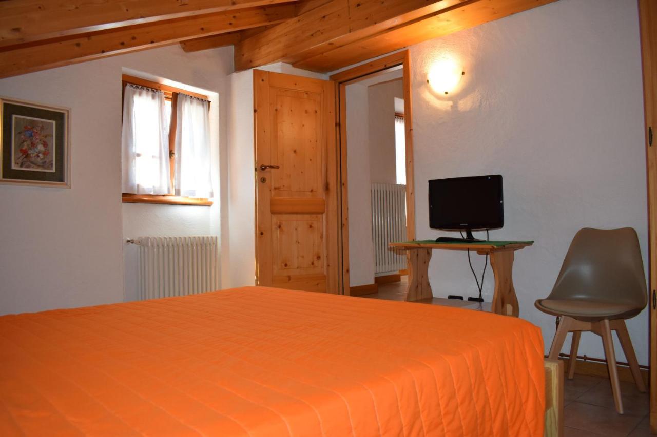 Italo-Svizzero Hotel Chiavenna Buitenkant foto