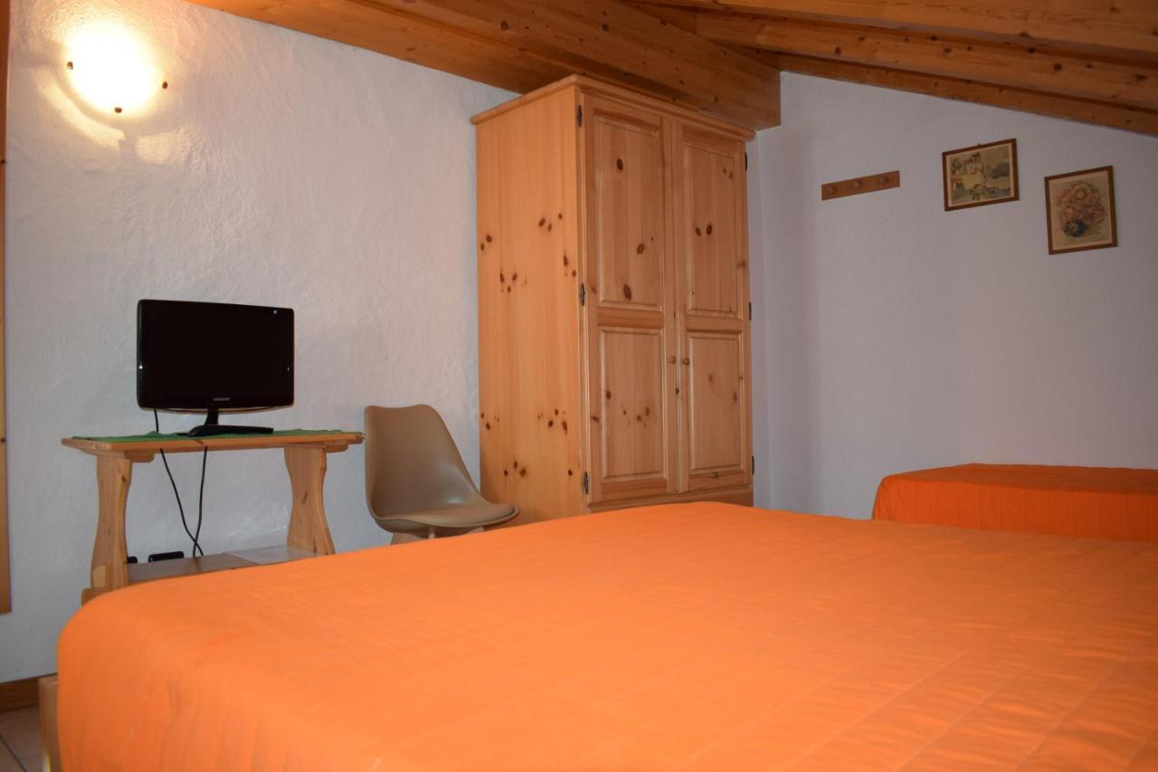 Italo-Svizzero Hotel Chiavenna Buitenkant foto